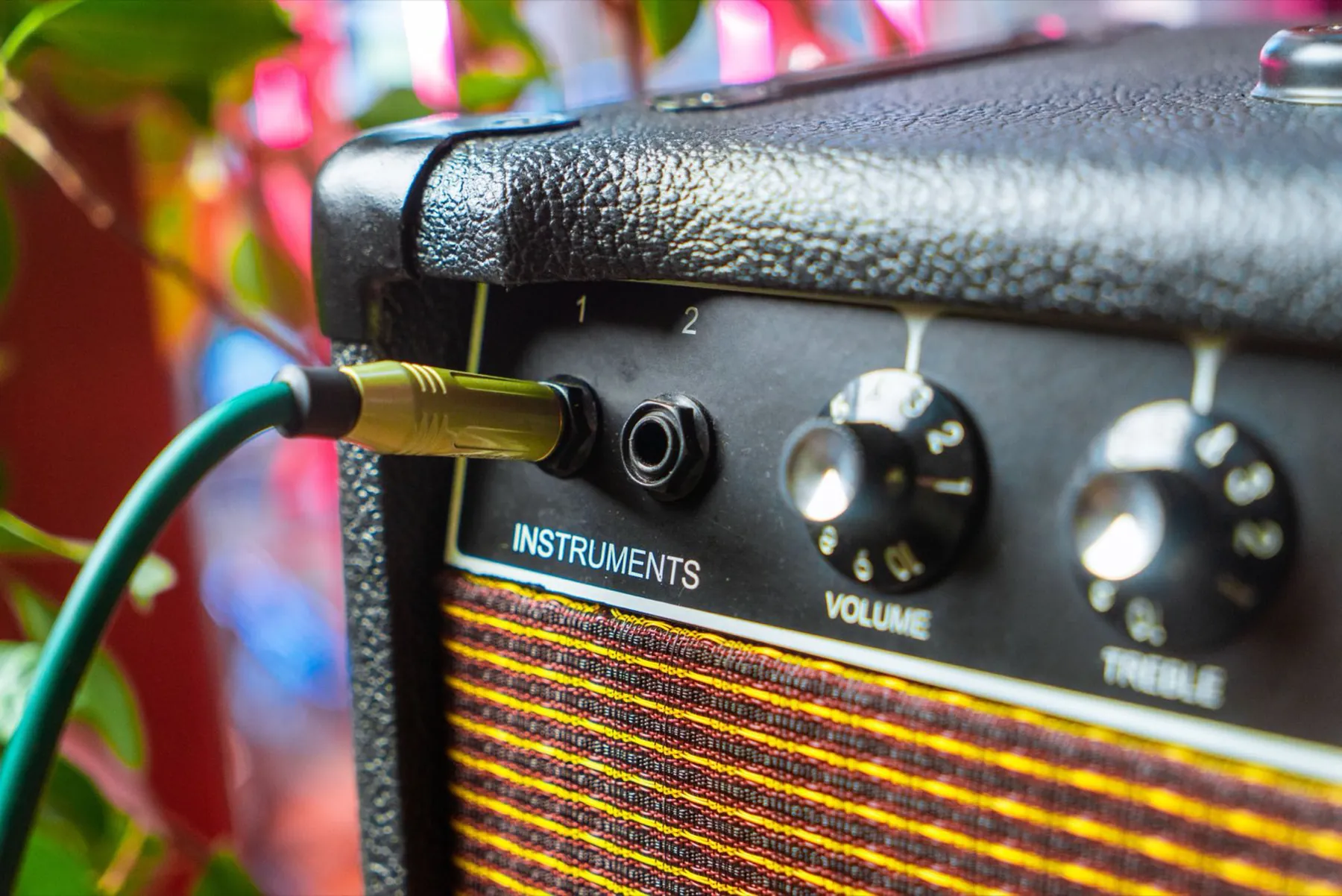 An amplifier and cable
